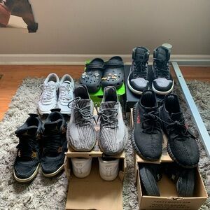 Sneakers= Jordan’s Yeezys